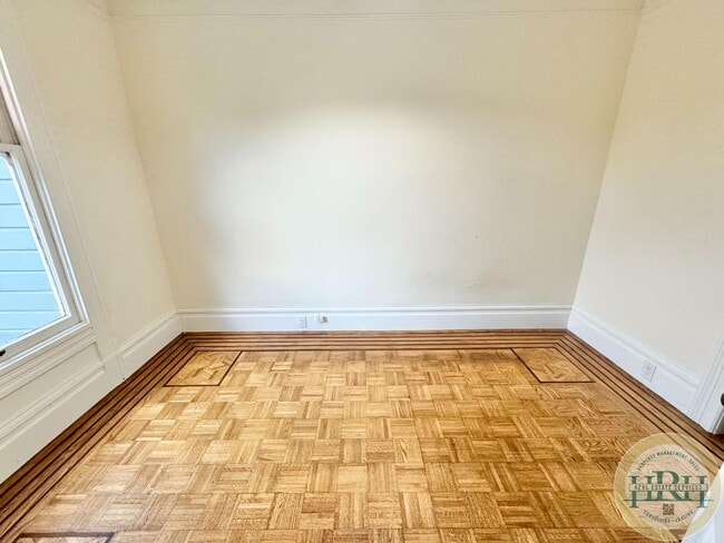 Building Photo - Location!! Charming 3 BR | 1.5 BA in the H...