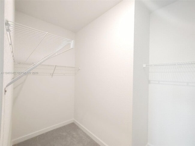 Building Photo - 400 SE Crossoak Ln