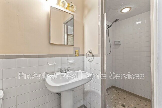 Building Photo - 442 New Jersey Ave