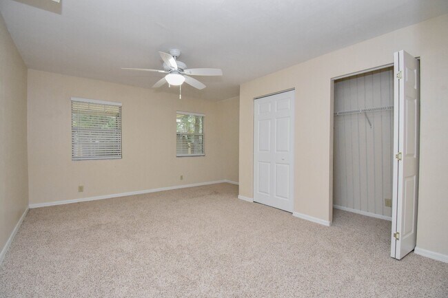 Building Photo - 710 NW 54th Terrace