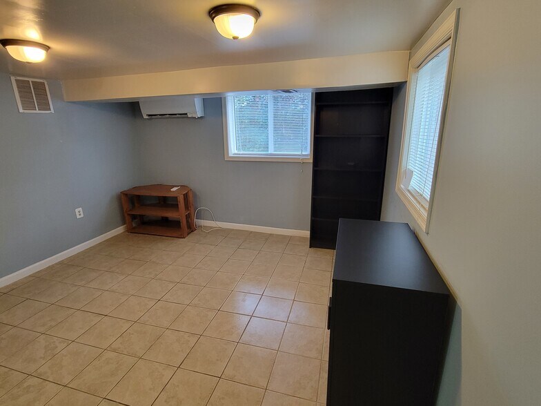 Building Photo - 2030 N Cleveland St