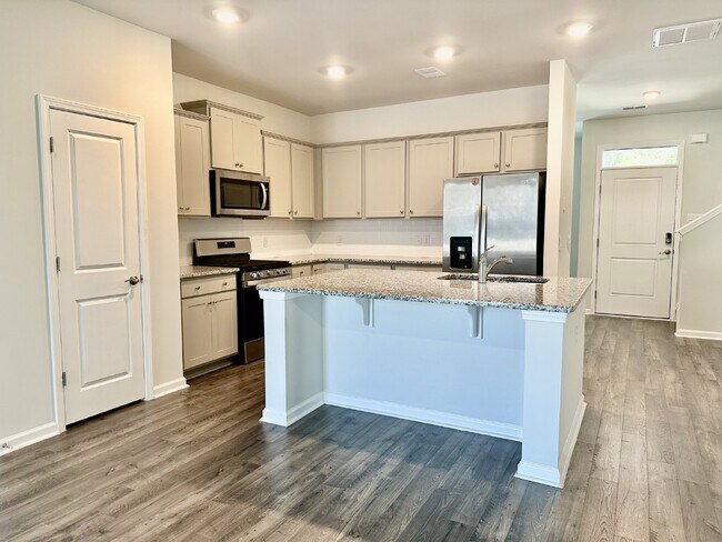 Building Photo - Cypress Ridge Townhome!