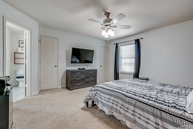 Building Photo - 5619 Red Canyon