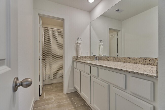 Building Photo - 27129 Ivorywood Dr