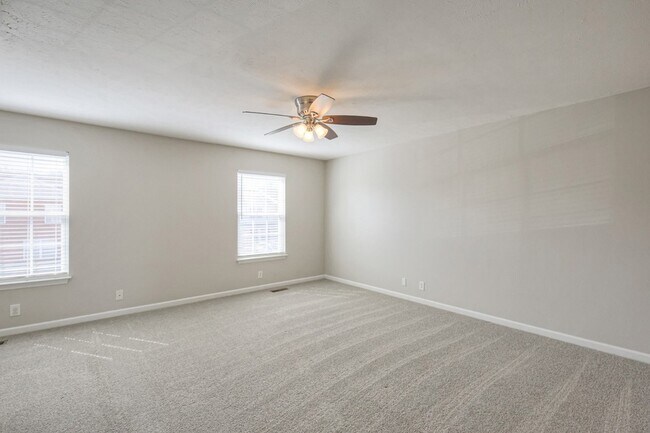 Building Photo - 240 Arapaho Dr