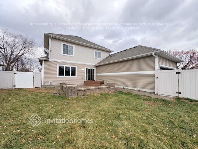 Building Photo - 11802 South Lake Boulevard Northeast