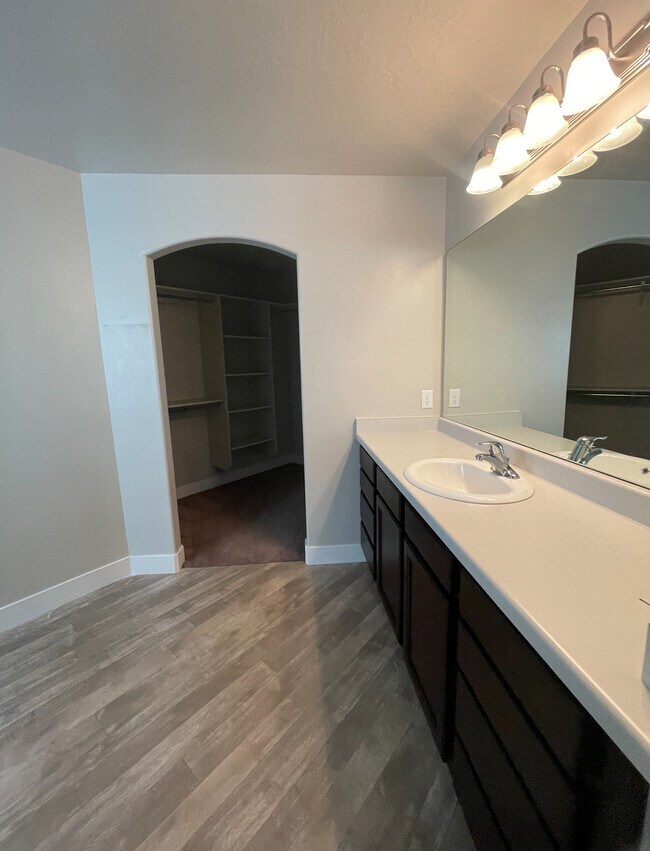 Building Photo - 3947 W 1750 N