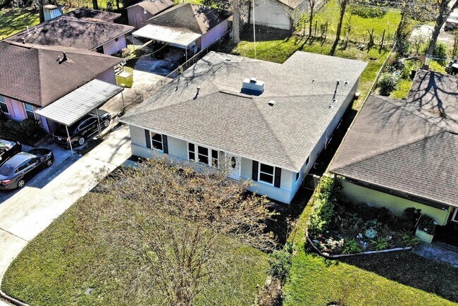 Building Photo - 3834 Rosedale St