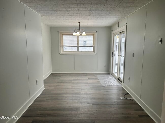 Building Photo - 206 Stoodley Pl