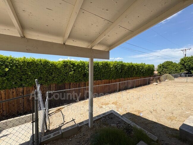 Building Photo - 68085 Cll Bolsa
