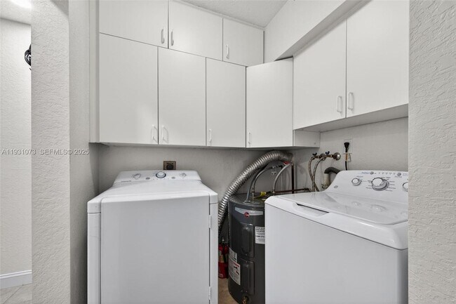 Building Photo - 5340-5342 NE 17th Terrace