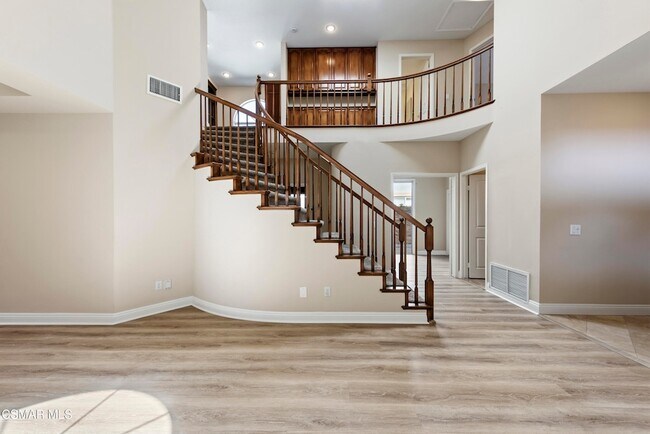 Building Photo - 1811 Fox Springs Cir