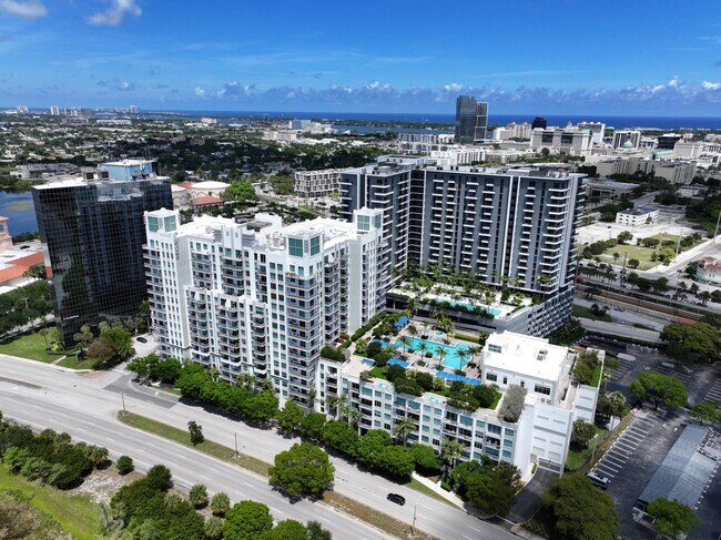 Building Photo - 300 S Australian Ave