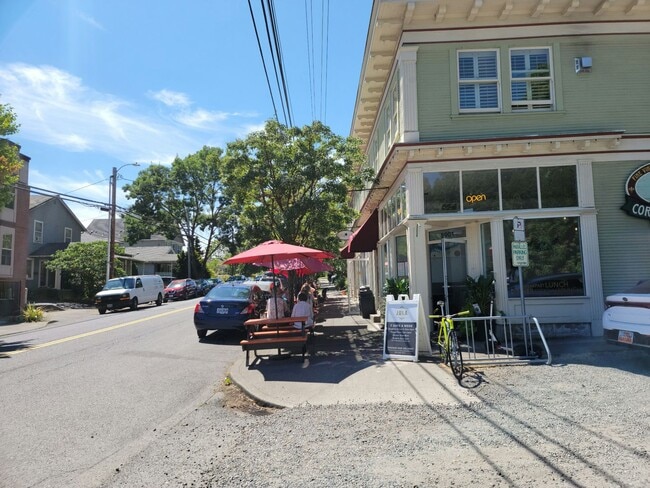 Building Photo - 044SCobert5503