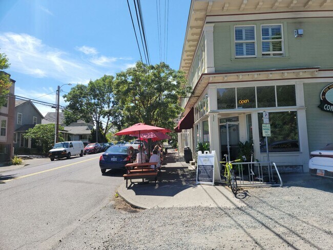 Building Photo - 5503 S Corbett Ave