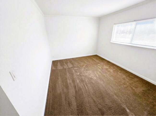 Building Photo - Spacious 3-Bedroom Home with Large Backyard in Fairfield