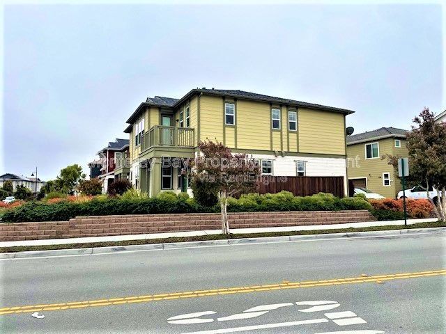 Building Photo - 246 Boardwalk Ave