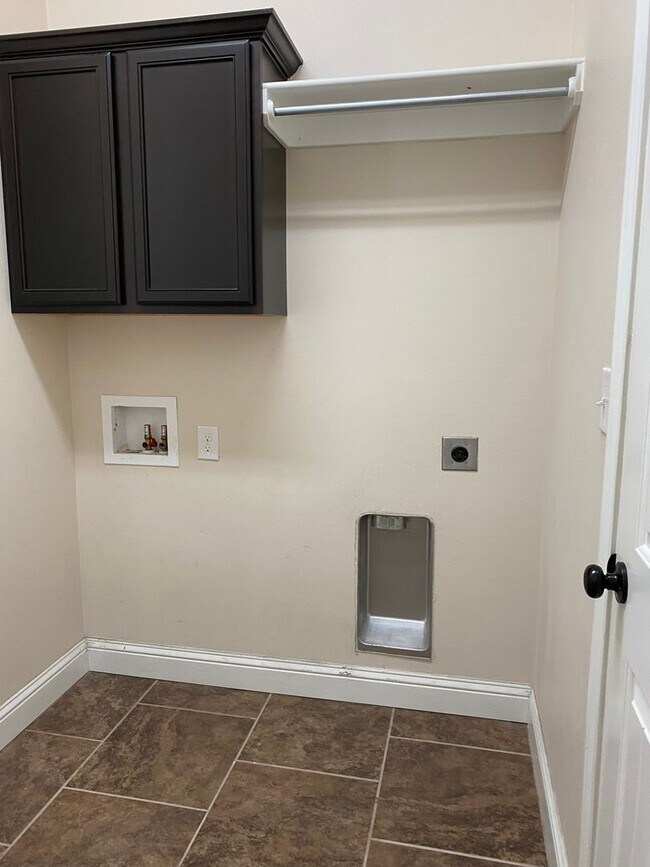 Building Photo - Home in North Park