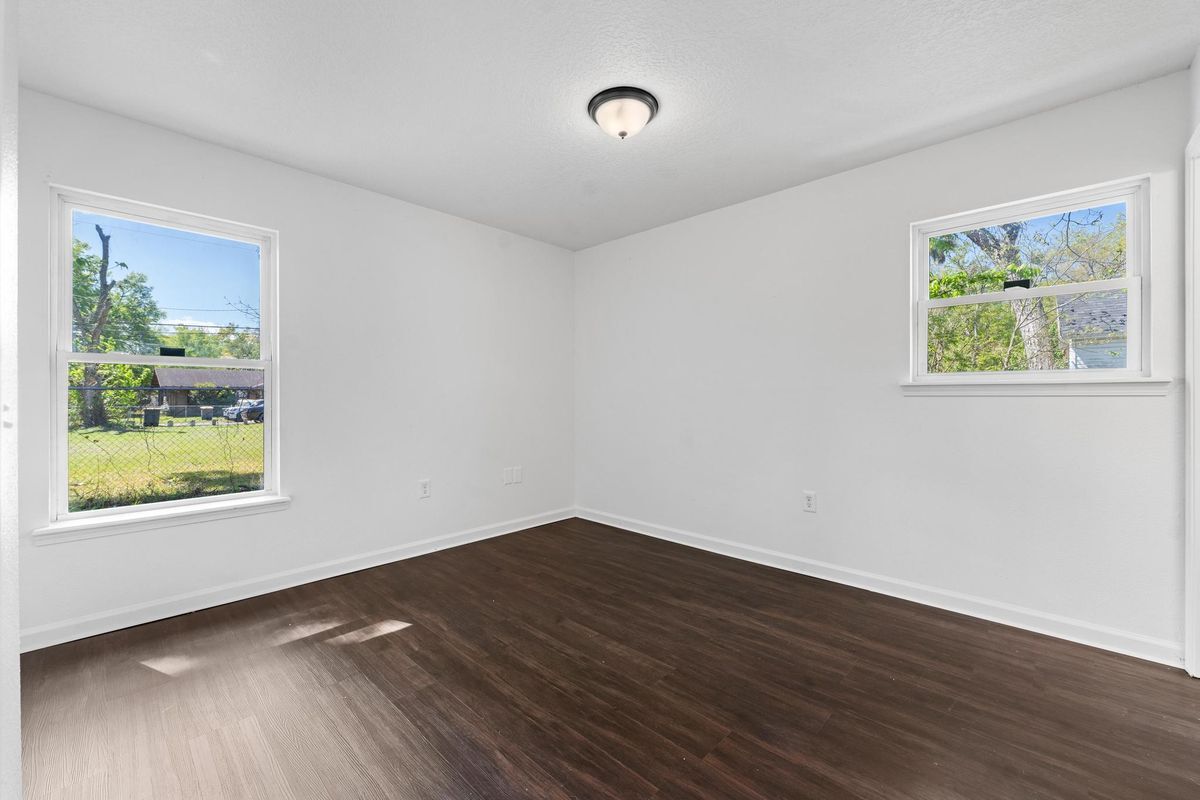 Building Photo - 1470 Windle St