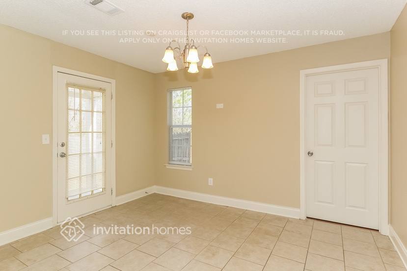 Building Photo - 312 Falls Ct