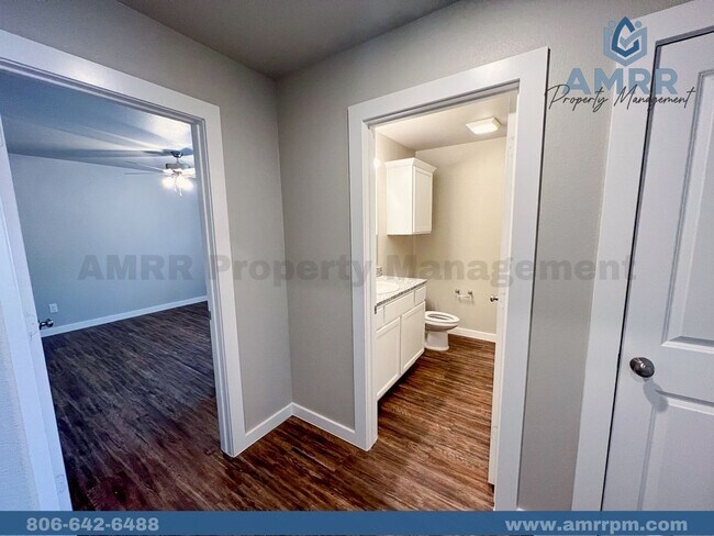 Building Photo - Beautiful 4 Bedroom Home