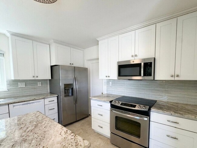 Building Photo - Charming single level home in Parkmead neighborhood