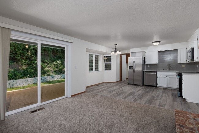 Building Photo - Charming 3-Bedroom Duplex Minutes from JBL...