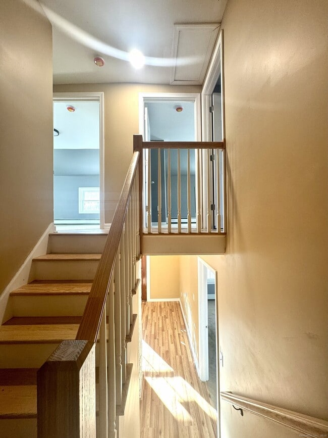 Building Photo - 137 High St