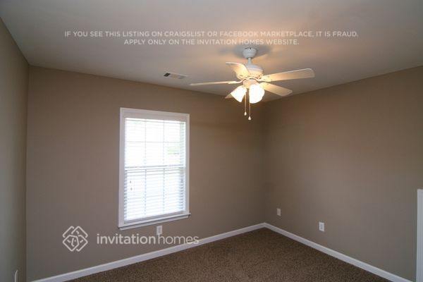 Building Photo - 2883 Open Sky Way