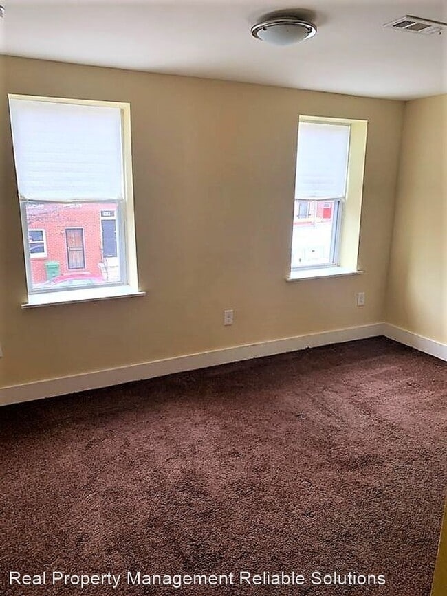Building Photo - 2 br, 2.5 bath House - 911 W. Lombard Street