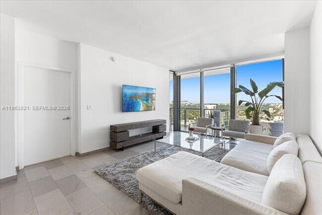 Building Photo - 88 SW 7th St