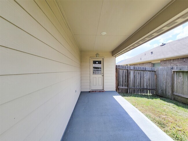 Building Photo - 5443 Dunsmore Harbor Ln
