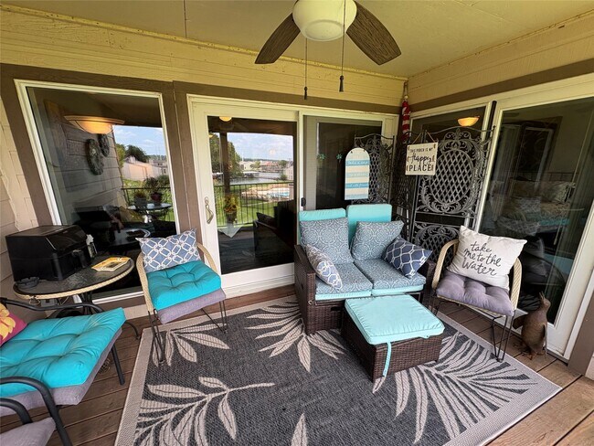 Building Photo - 211 D Lakeview Terrace