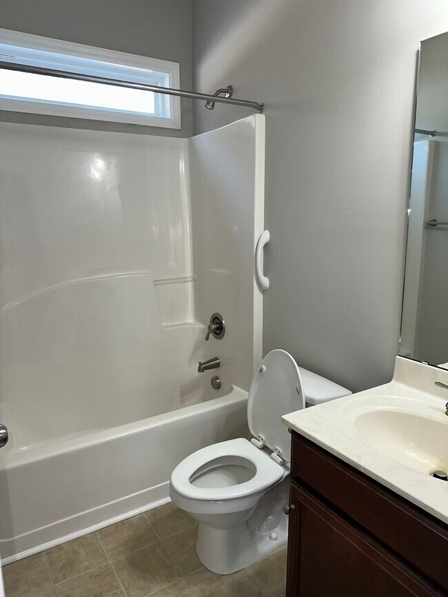 Building Photo - 428 Satterfield Dr