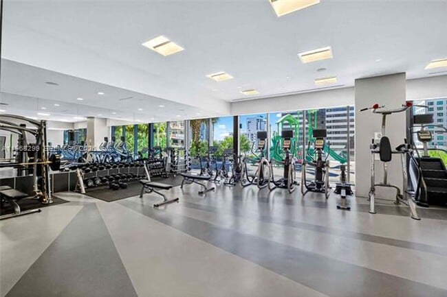 Building Photo - 88 SW 7th St