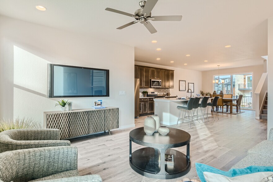 Building Photo - 6703 Lily Mountain Ln