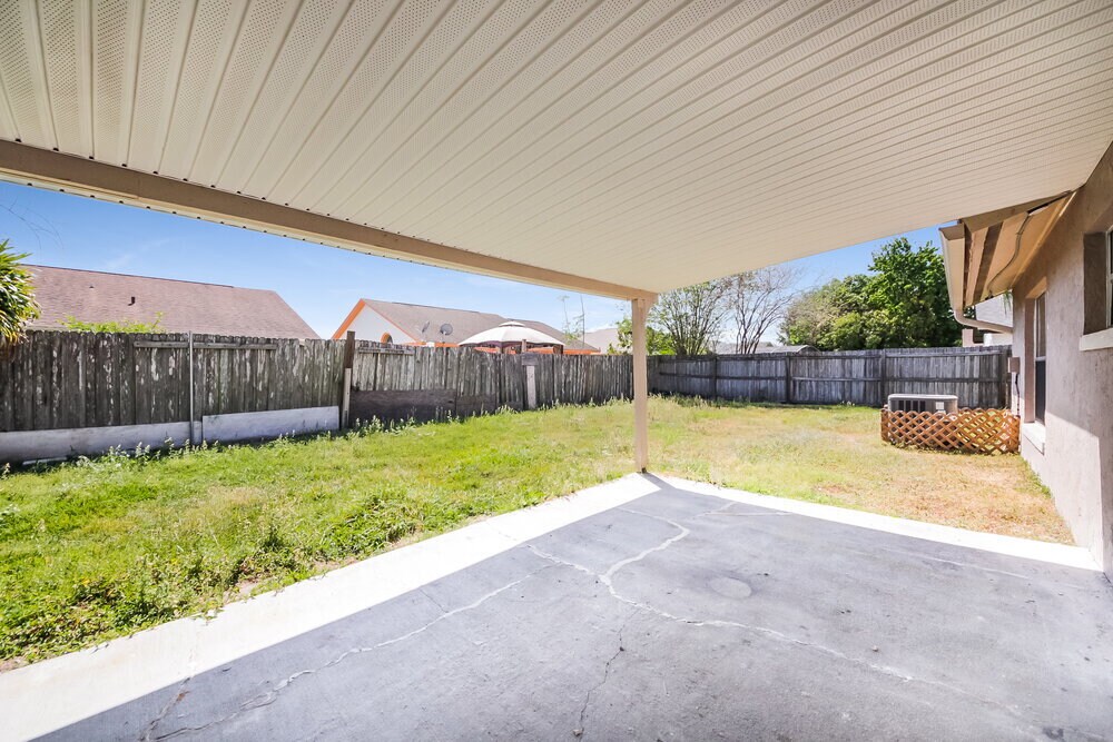 Building Photo - 2468 Albaca Dr