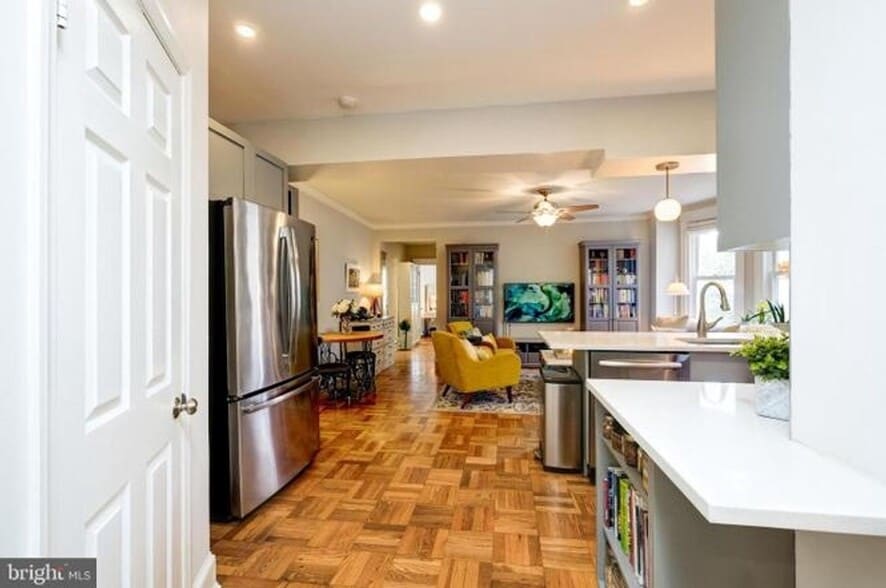 Building Photo - 1869 Mintwood Pl NW