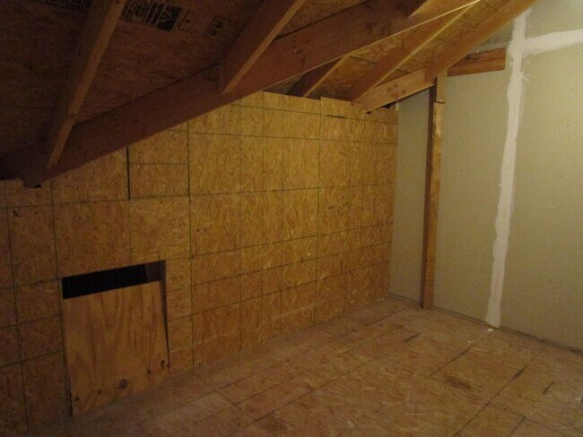 Building Photo - 605-607 Glenstone Dr.