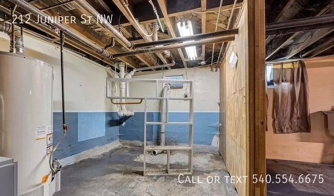 Building Photo - 212 Juniper St NW
