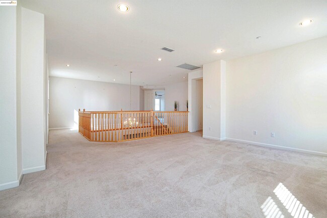 Building Photo - 364 Dante Ct