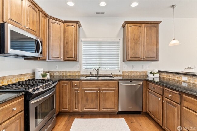 Building Photo - Trails at Tiburon Townhome