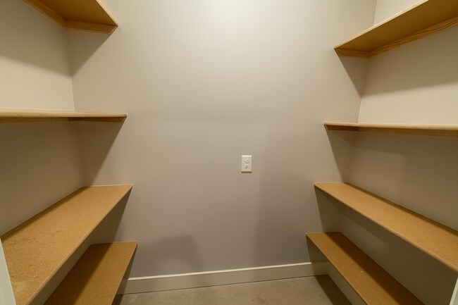 Building Photo - 2816/18 W 55th