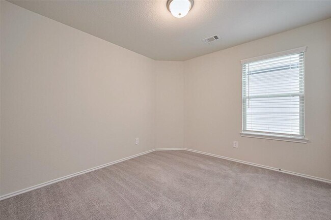 Building Photo - 3414 Signor Dr