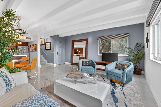 Building Photo - 250 S Ocean Blvd