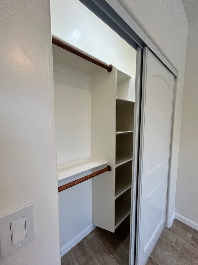 Building Photo - 1324 Renda Ct