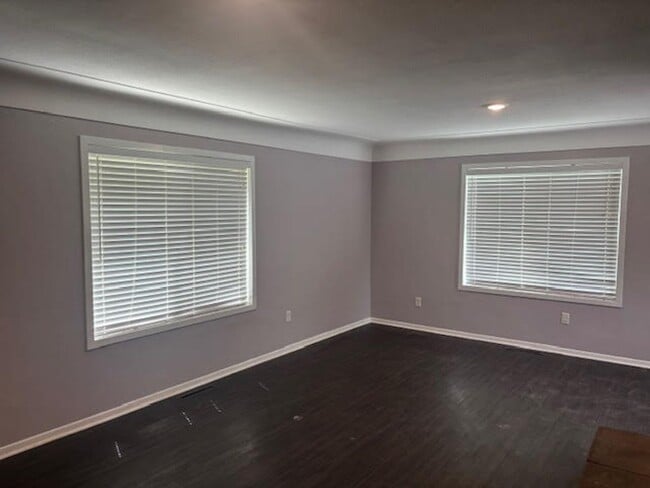 Building Photo - 4 Bedroom Home in Sartell on the Mississip...