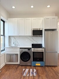Building Photo - 471 Seventh Avenue