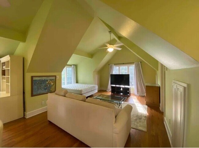 Building Photo - 376 N Williams Dr