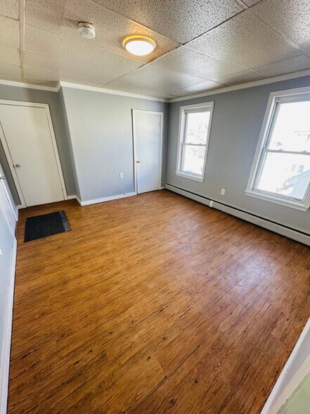 Building Photo - 151 Franklin St